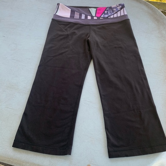 Lululemon Groove Crop - Picture 3 of 5